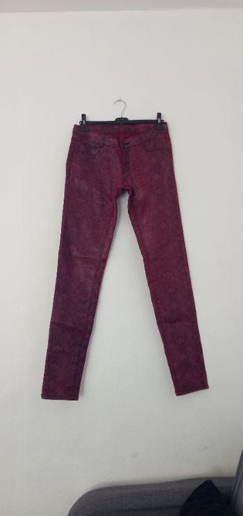 Pantalon simili bordeaux