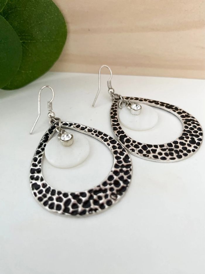 Superbes Boucles d’oreilles - Forme goutte 💧 - Noir & Argenté - Neuves - photo numéro 4