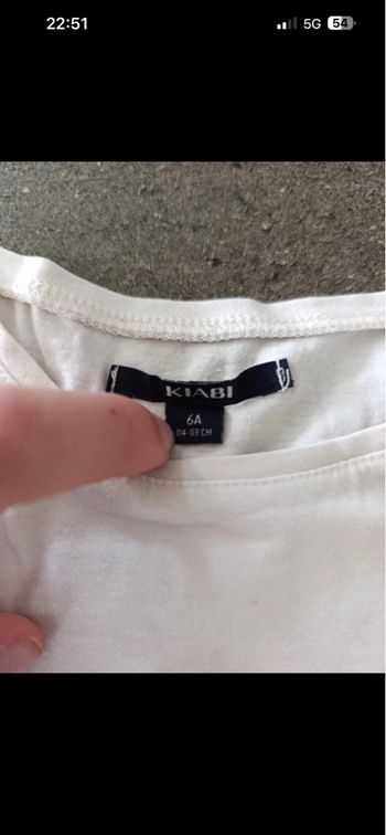 Vends lot de trois T-shirts manches longues pour filles en Très bon état