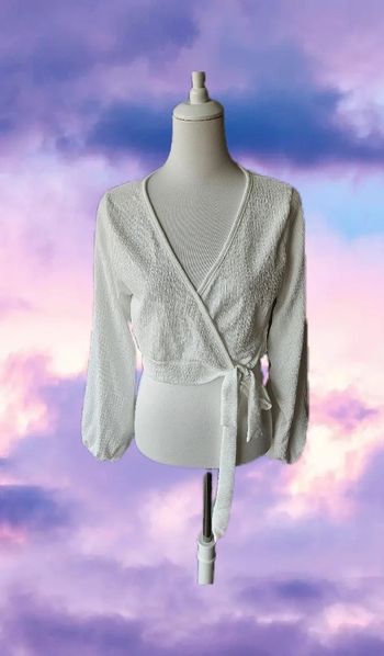 Blouse blanche avec flot, sans marque, taille XL