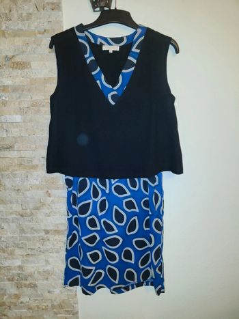 Robe noire et violette taille 2