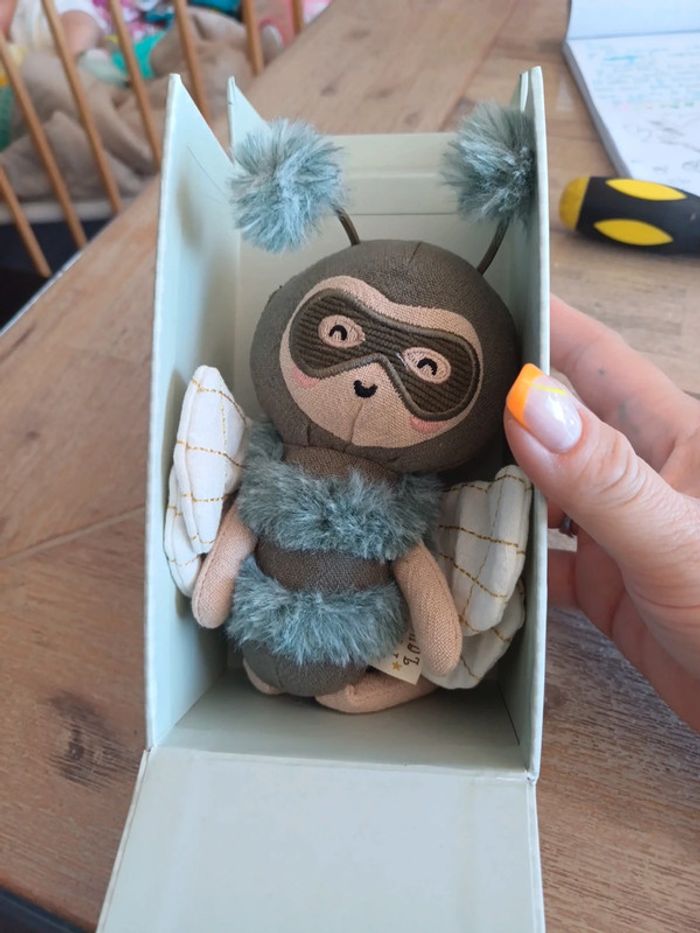Petite peluche abeille picca loulou de bon ton toys  neuve - photo numéro 3