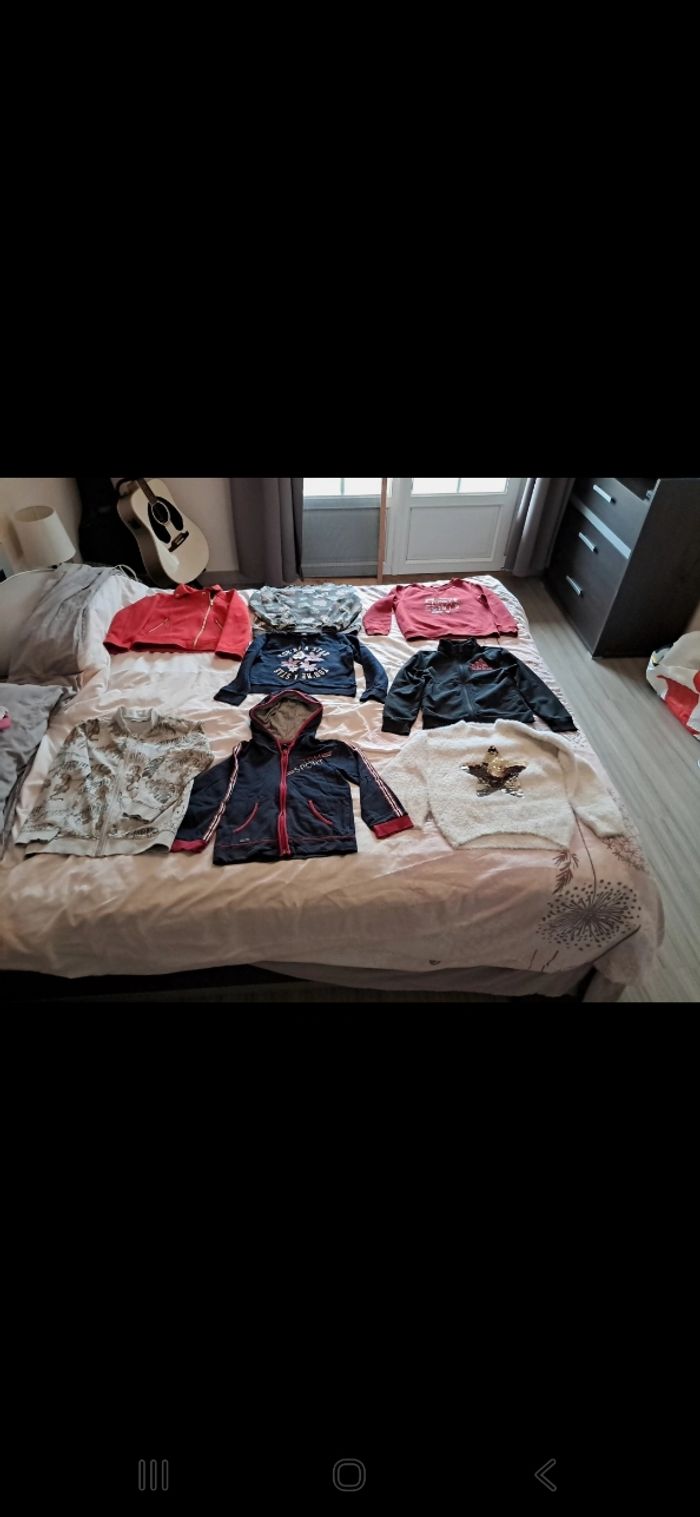 Lot pulls gilets 6 ans filles