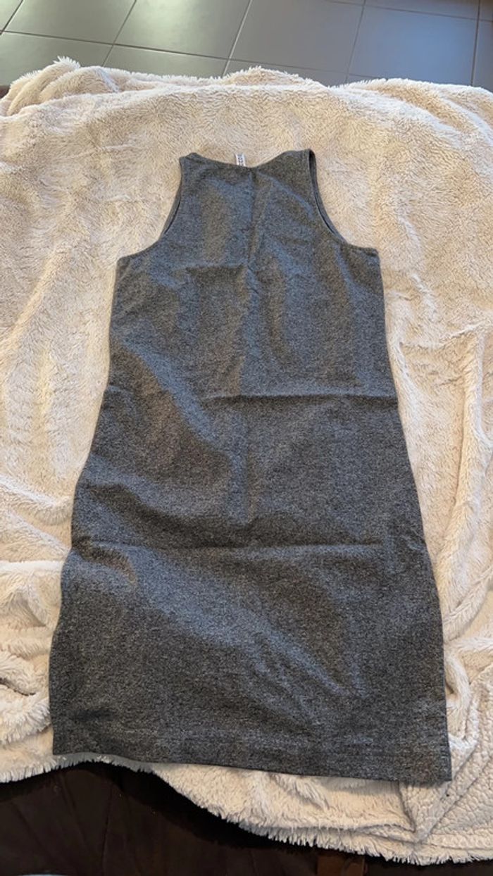 Robe moulante - photo numéro 2