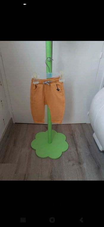 🦁Pentalon couleur moutarde 6 mois🦁