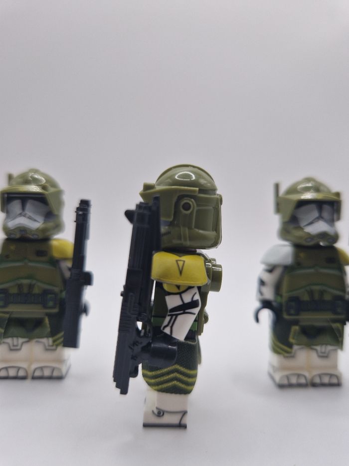 Figurines type lego 4 clones Doom troopers star wars - photo numéro 3