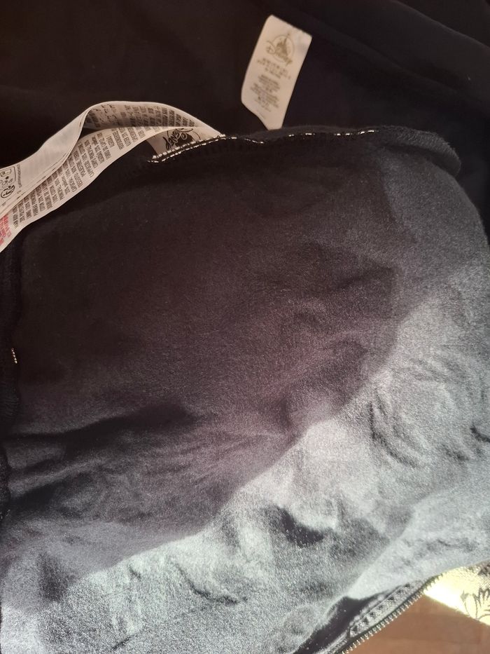 Veste sweat zippée à capuche fluorescente thème mickey citrouille halloween de Disneyland Paris glow in the dark - photo numéro 5