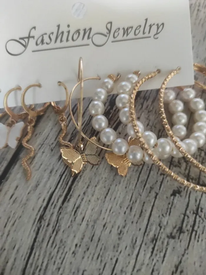 Lot 5 boucles d'oreilles - photo numéro 3