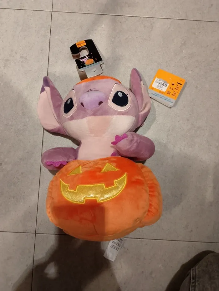 Peluche Angel de stitch citrouille halloween Disney