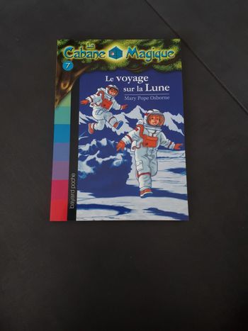 Livre neuf cabane magique le voyage sur la Lune