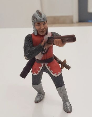Simba Personnage Figurine d'un Guerrier en Armures avec son fusil Vintage Bon état 8cm env.
