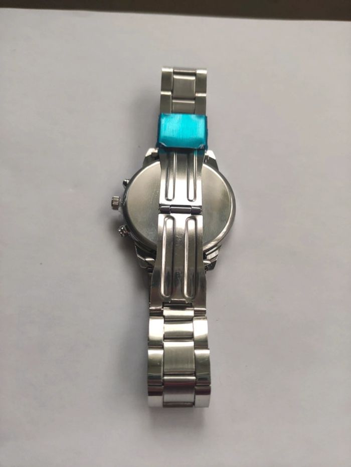 Montre à quartz - photo numéro 6