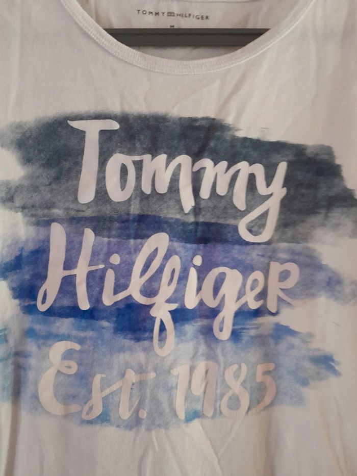 Top tommy hilfiger taille 8-10ans 👧 - photo numéro 2