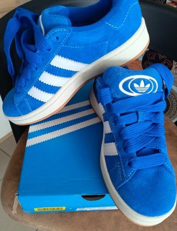 Campus adidas bleues et blanches 36 2/3