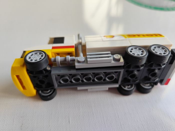 Lego Shell Tanker Truck camion citerne essence carburant - photo numéro 4