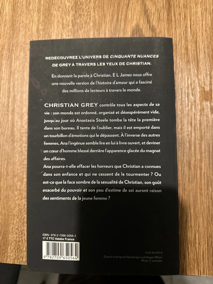 Livre grey - photo numéro 2