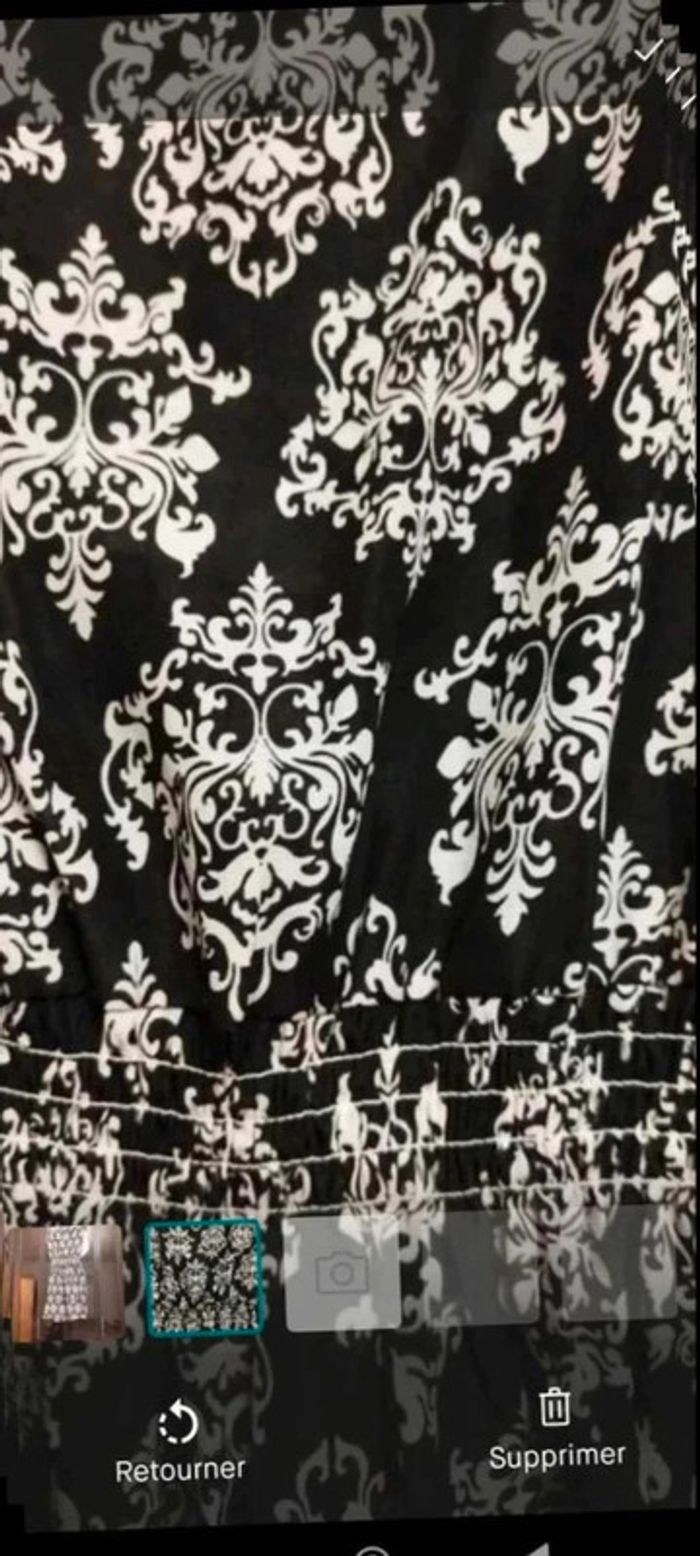 Robe courte, taille 40 mais taille petit - photo numéro 2