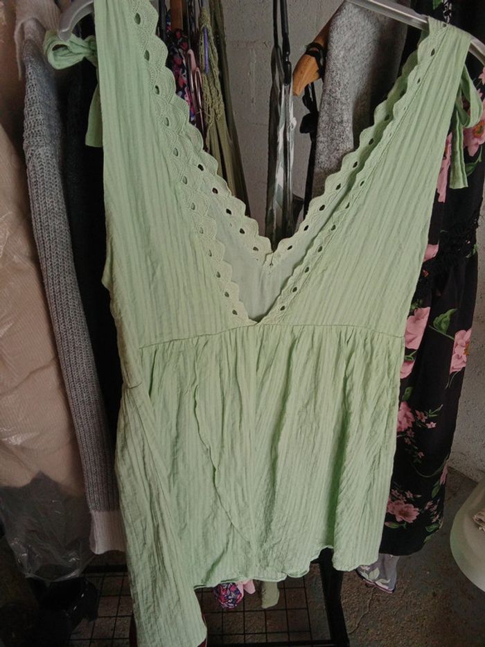 Jolie robe verte - photo numéro 3