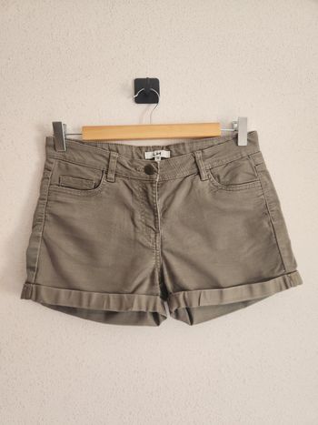 Short femme 36 La Halle – kaki – très bon état