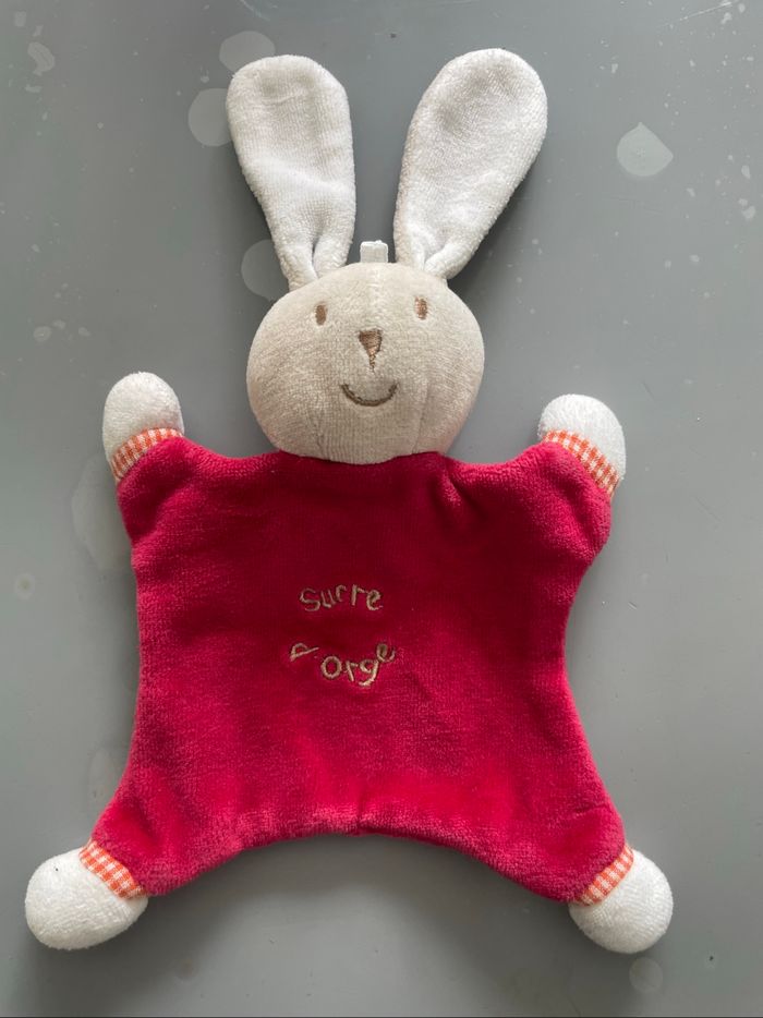 Petit doudou lapin Sucre d'Orge rouge et blanc très bon état - photo numéro 2