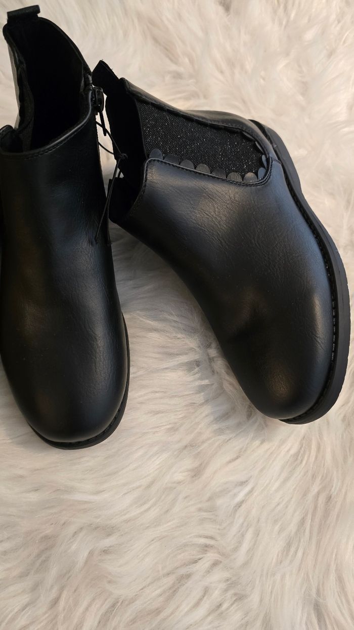 Neuves (non portées) 😍🤩⚘️🩷 superbes lot de deux paires de bottines fille pointure 33 😍🤩⚘️🩷 - photo numéro 5