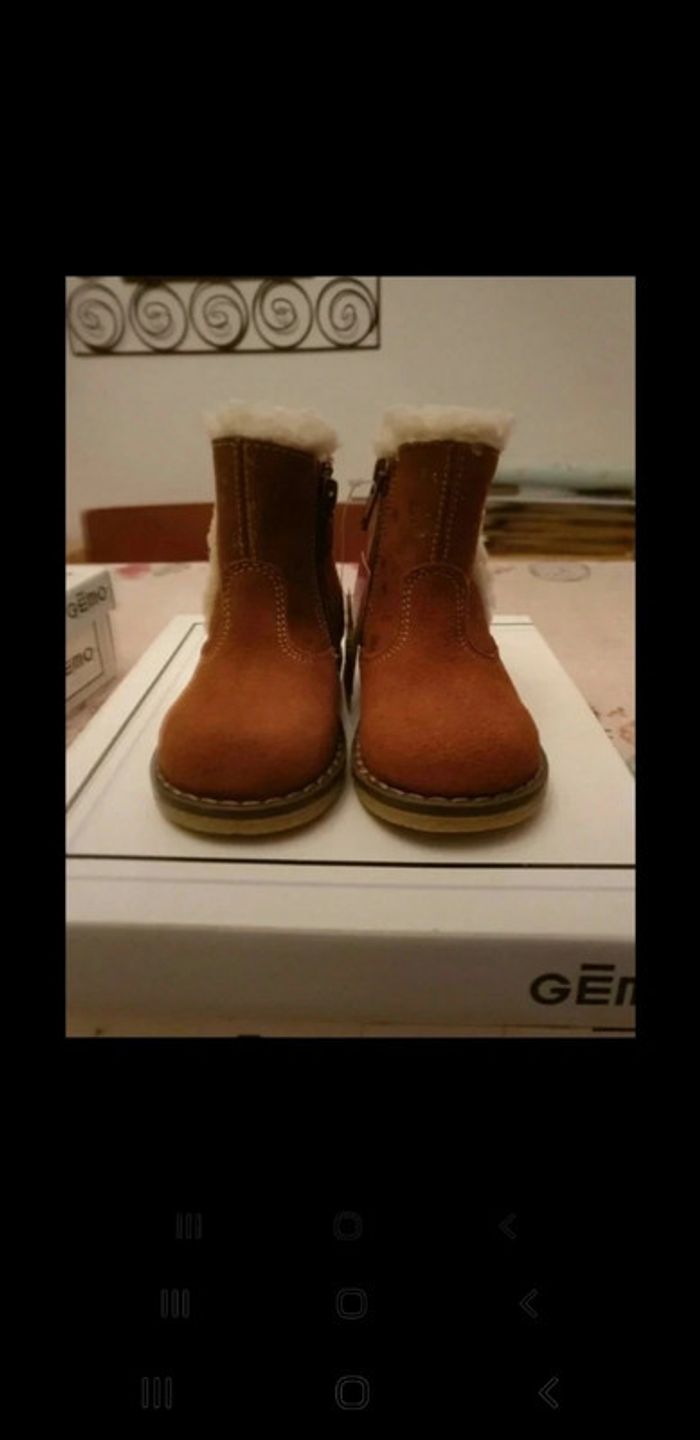 Bottes neuves chaudes cuir taille 20 - photo numéro 3