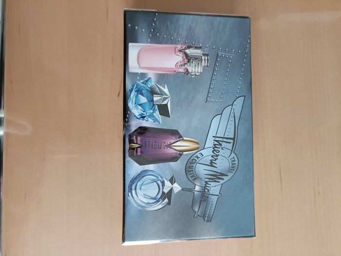 COFFRET THIERRY MUGLER 4 MINIATURES - photo numéro 2