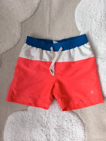 🌊 Short de bain Petit Bateau – Corail, bleu & blanc – Taille 4 ans