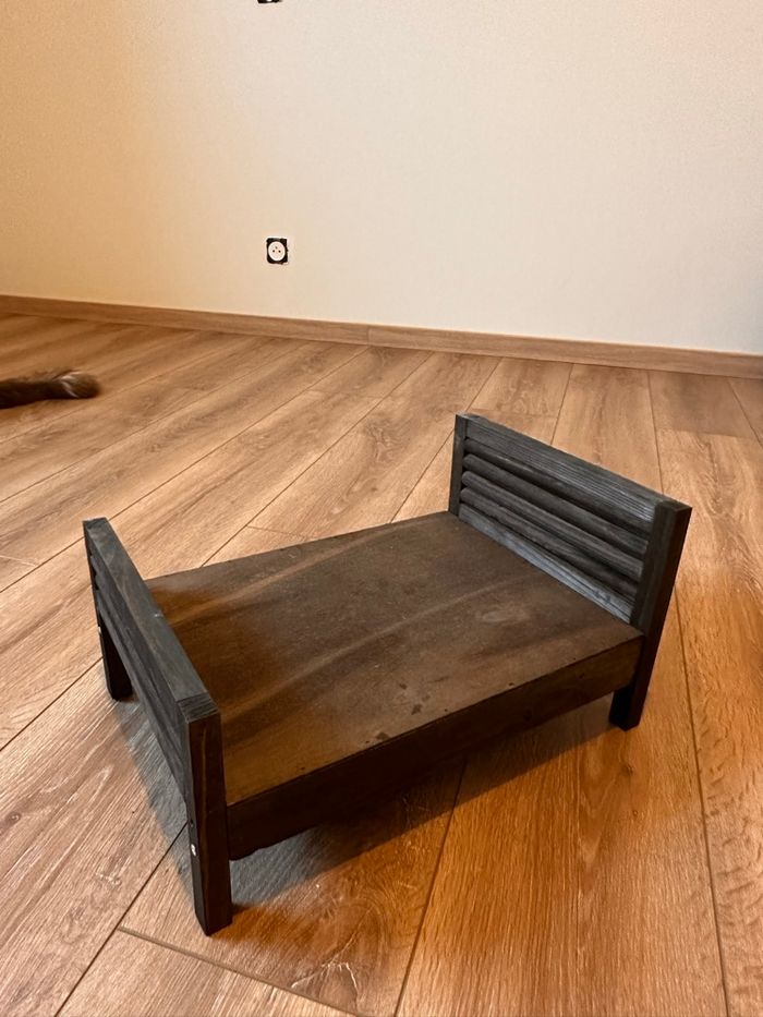 Lit en bois pour jouet ou séance photo nouveau né - photo numéro 3