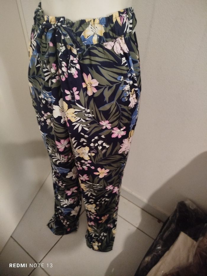 #kytie44femme. Pantacourt fluide taille 44/46 - photo numéro 2