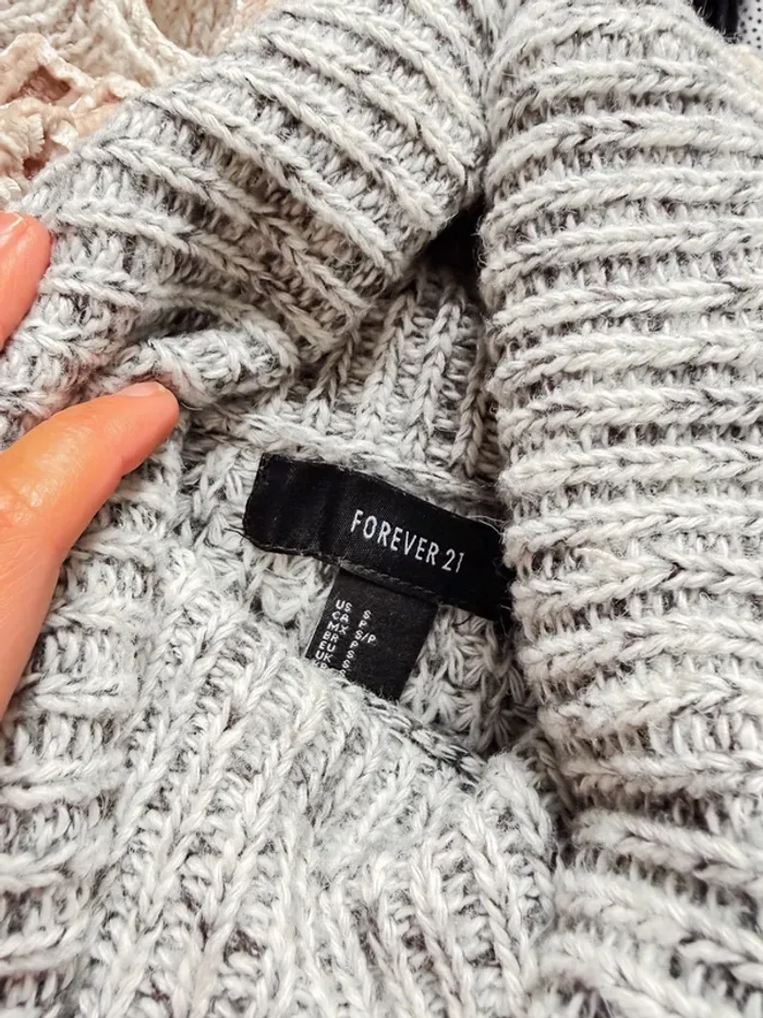 Lot 4 pulls S/M - photo numéro 3