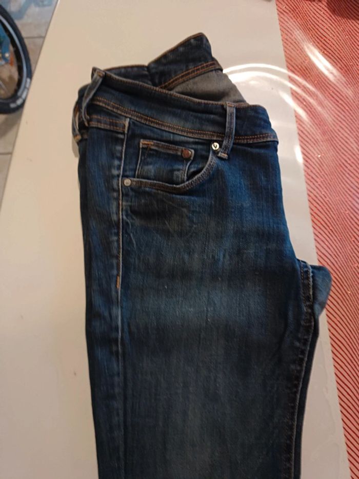 Jean skinnt H&M taille 38 - photo numéro 5