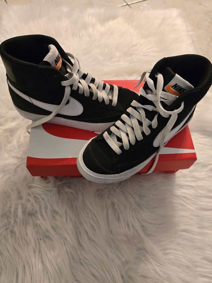 🥰🤩SUPERBES Baskets mixtes NIKE blazer mid, pointure 35.5  (mises 2 fois)🤩😍 - photo numéro 4