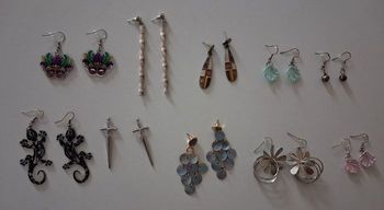 Lot de 10 paires de boucles d'oreilles différentes