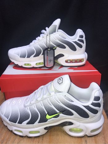 Tn grise et jaune taille 36
