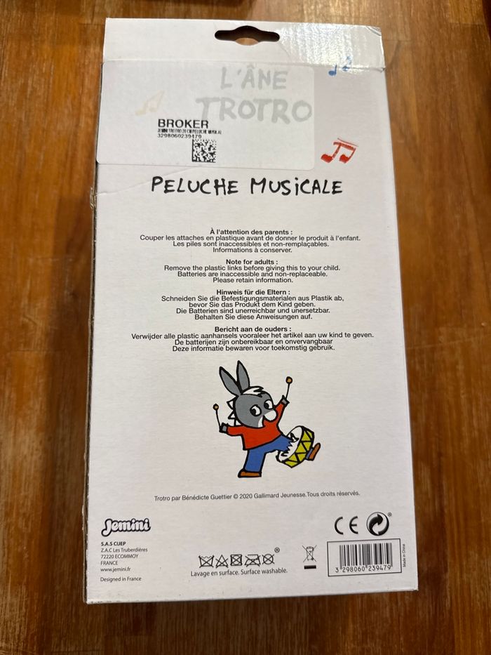 L’âne Trotro, peluche musicale - photo numéro 2