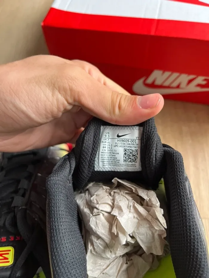 Nike Shox TL Noir Volt Fire Red Taille 41 - photo numéro 6