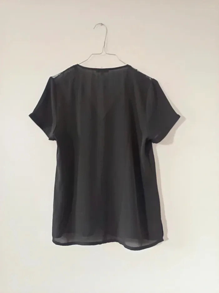 Top haut t-shirt blouse manches courtes noir et doré col en V Lady Blush taille S 36 - photo numéro 2