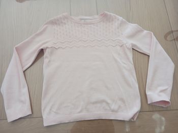 Pull rose pâle