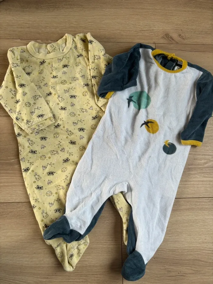 Lot pyjamas hiver 9 mois