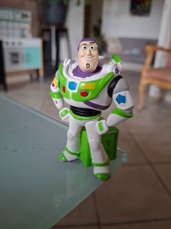 Tonies buzz l'éclair