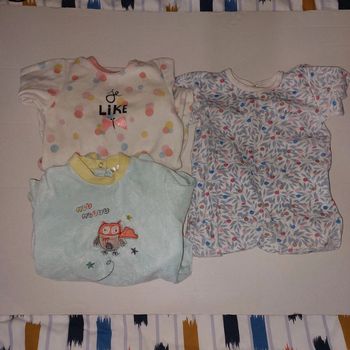 Lot pyjama  12 mois.