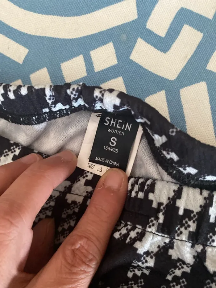 Pantalon taille S - photo numéro 4