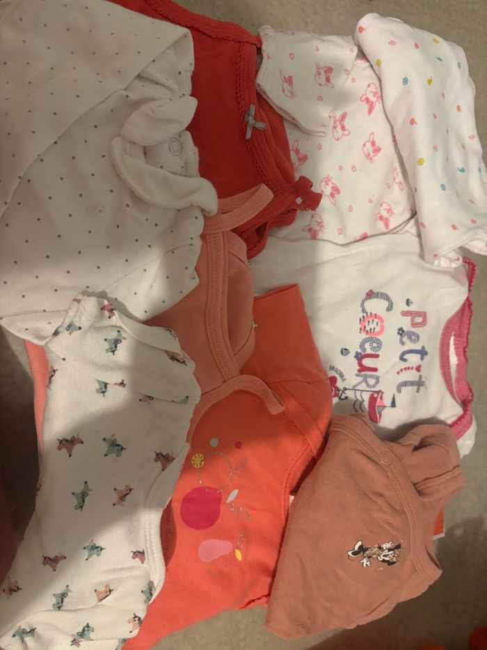 Lot vêtement bébé