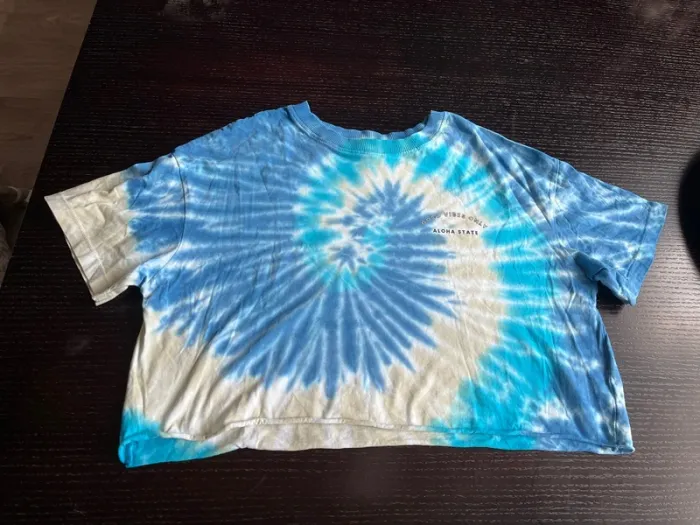 TEE shirt