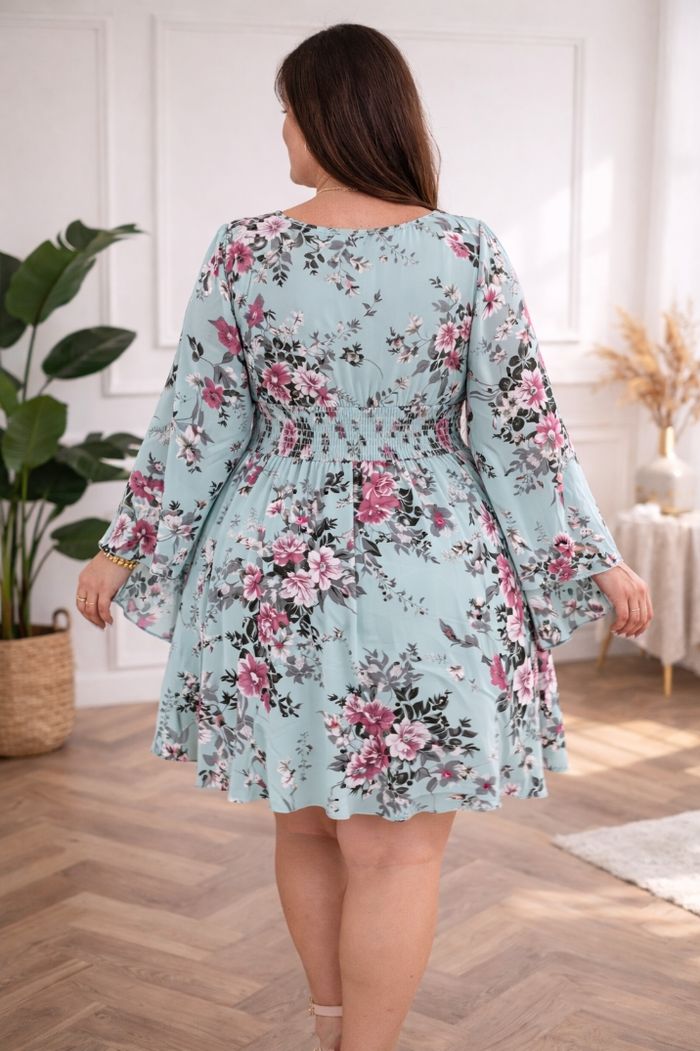 Robe romantique azur Bloom fleurie bleue ciel et rose Femme taille 54 marque Asos 💍 - photo numéro 2