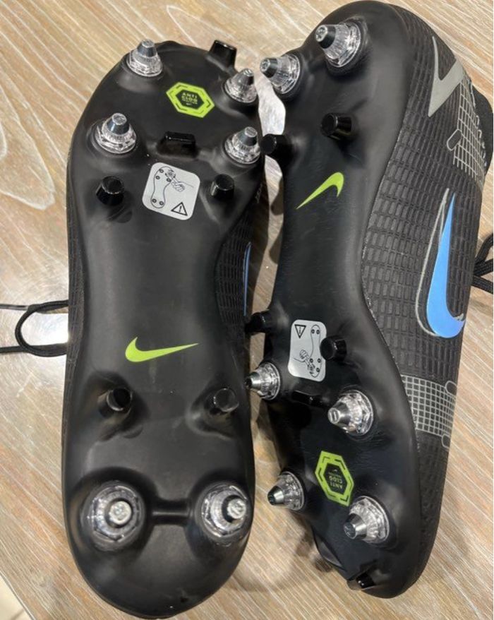 Chaussures de foot à crampons p.38 - photo numéro 2