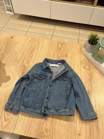 Veste en jean fille Zara taille 2-3 ans en très bon état