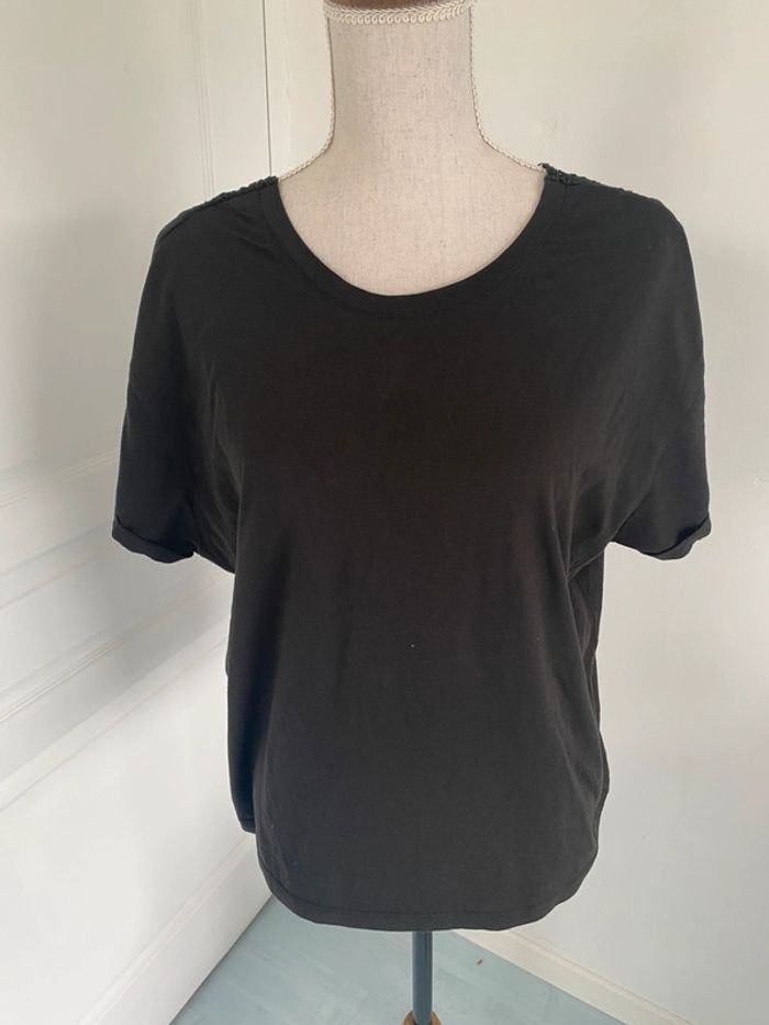 T shirt noir avec décolleté V brodé i.code taille L - photo numéro 2