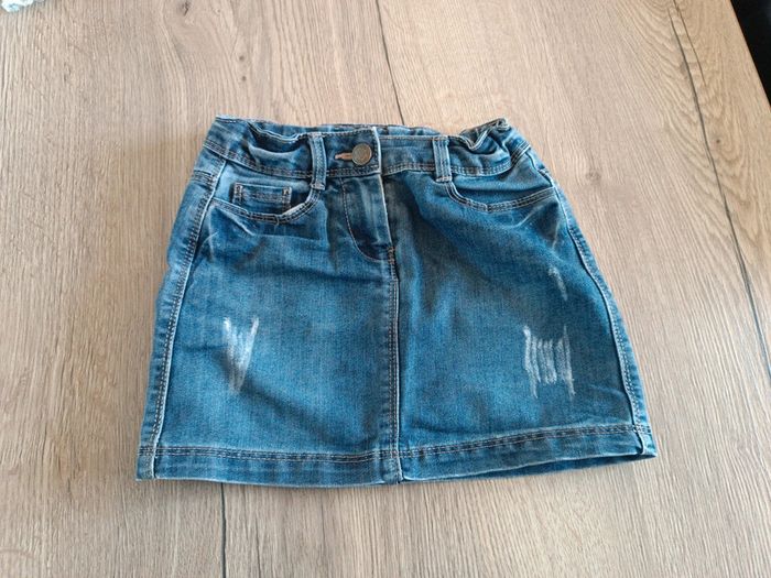 Jupe en jean en 6 ans tape à l'oeil